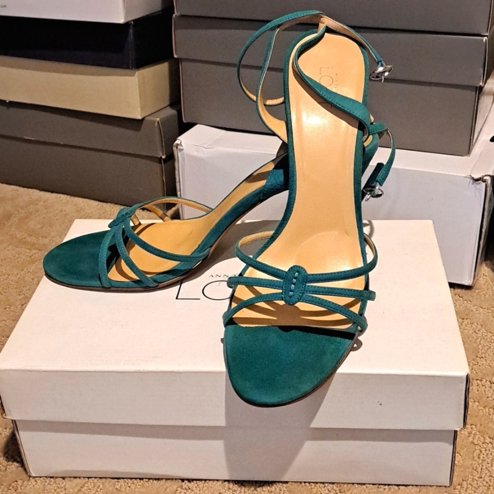 Persian blue Suede Heels